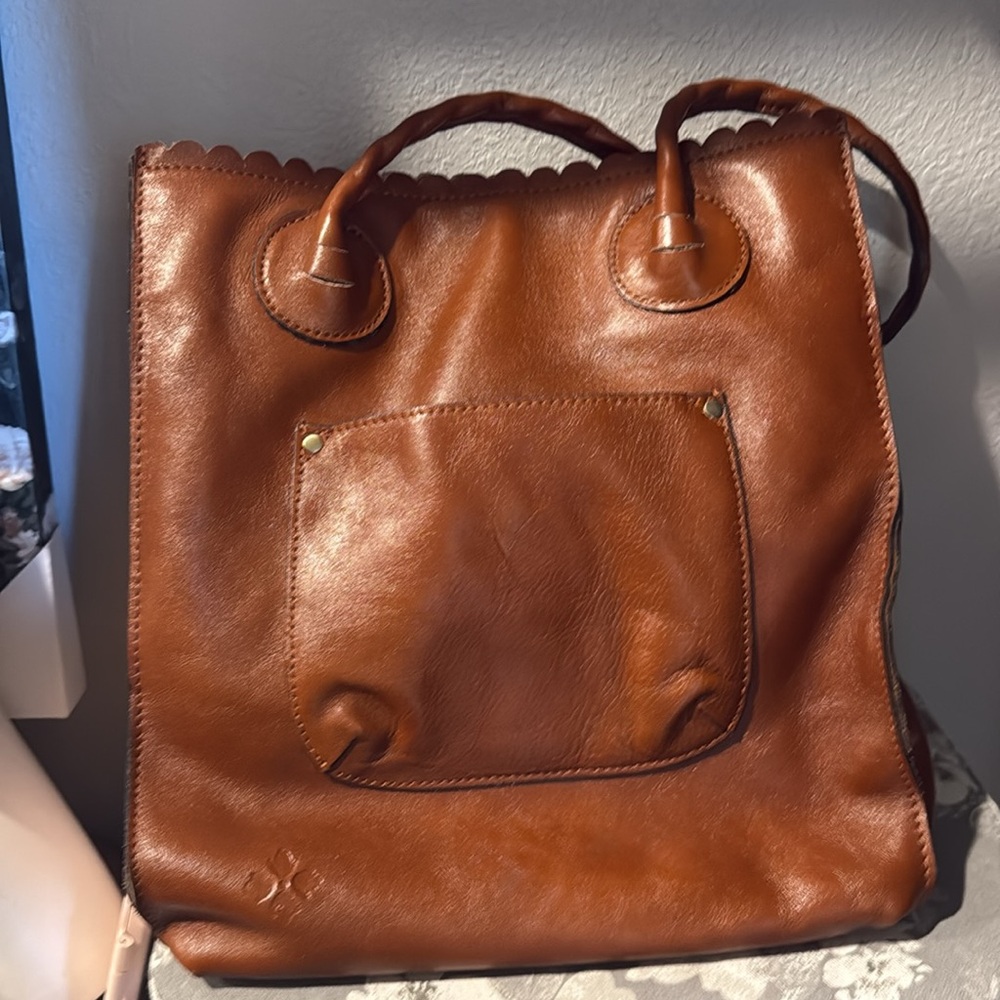 Patricia Nash Elegant Floral Embossed Leather Tote. Gorgeous - Picture 3 of 3